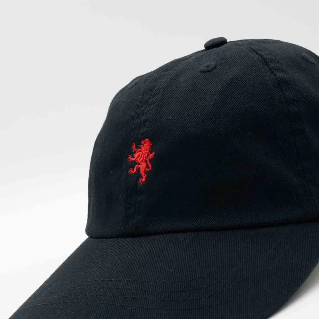 Casual Couture - The Cap - schwarz/rotre.de