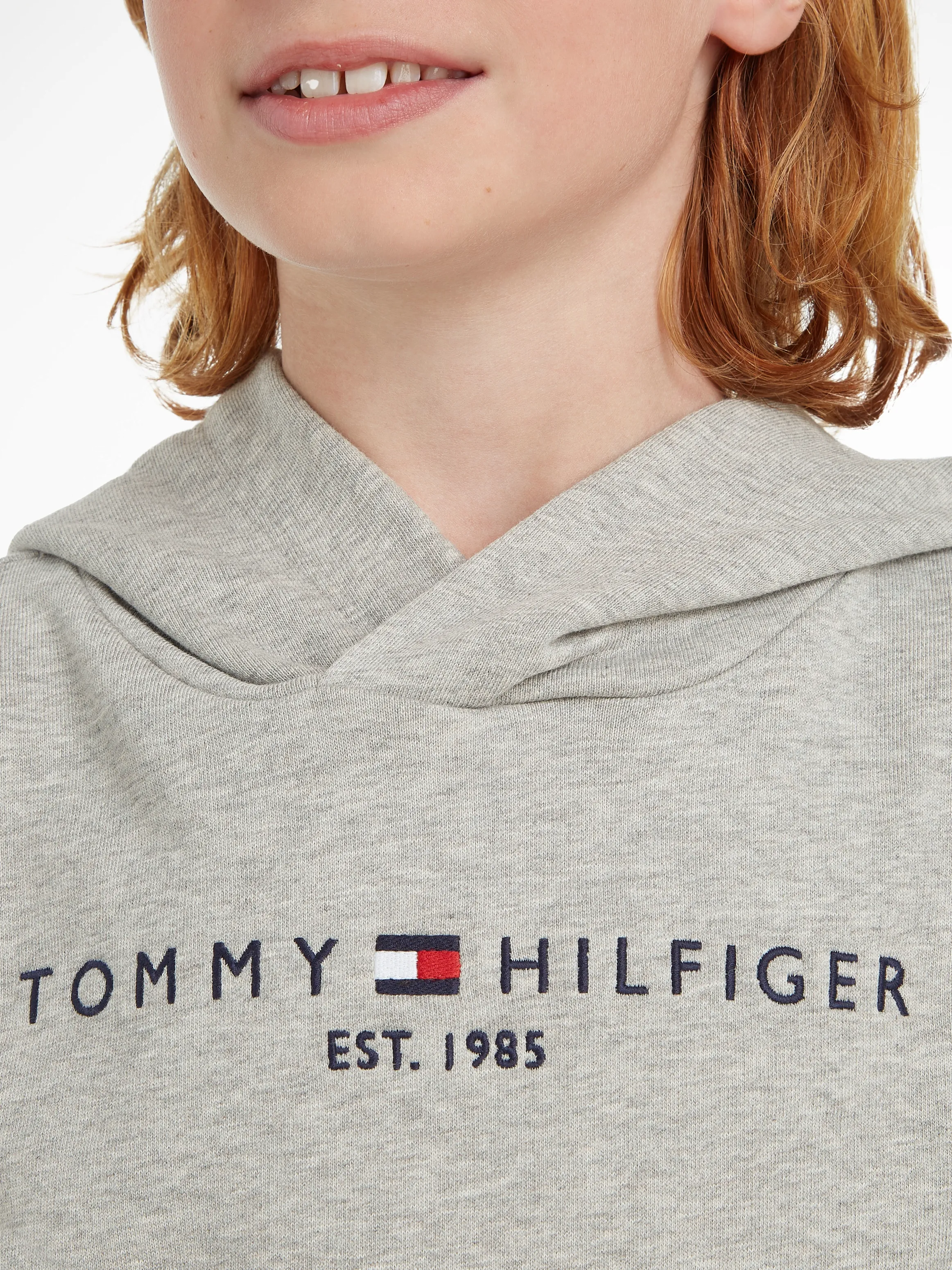 ESSENTIAL HOODIE