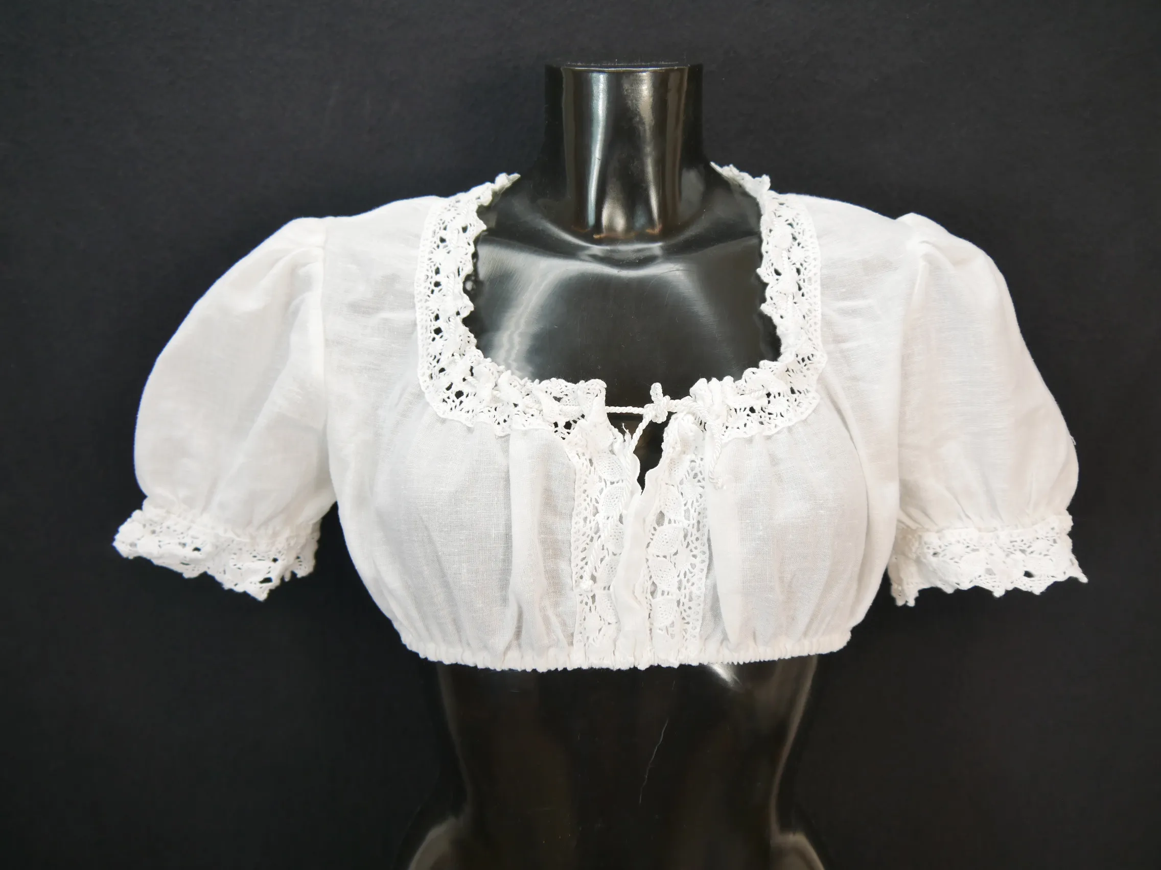 Gr.38 Dirndlbluse weiß Bluse für Dirndl Baumwolle mit toller Spitze B9861