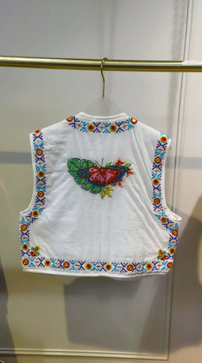handgesticktes Kleid