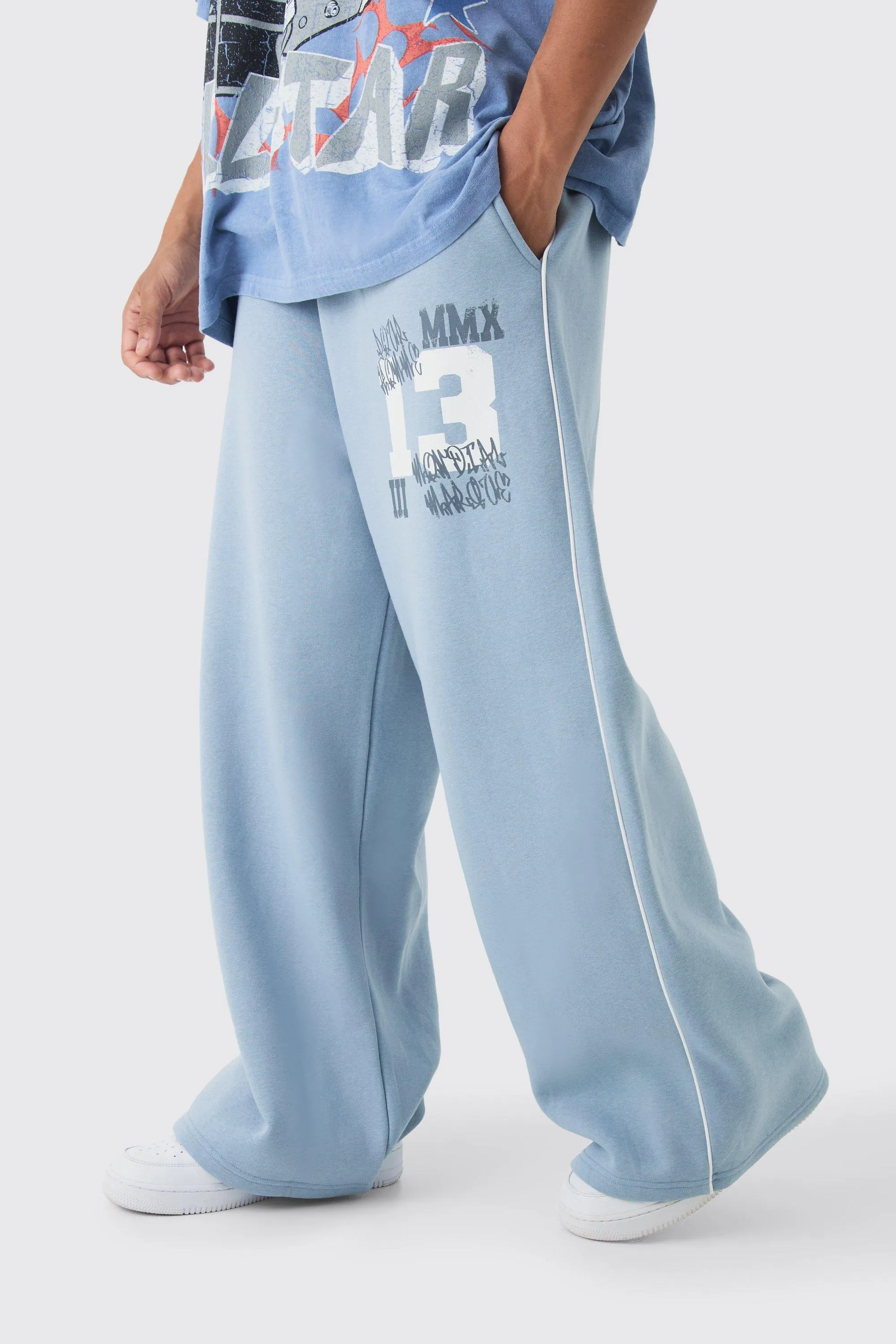 Jogginghose mit extrem weitem Bein und Paspeln