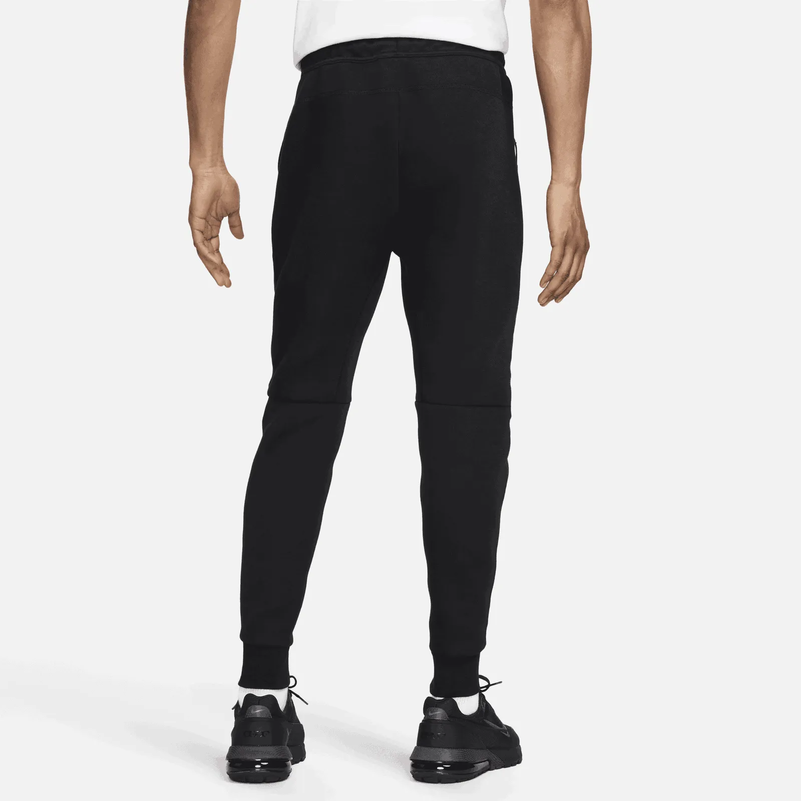 Jogginghose Nike Liverpool FC Tech Pack Fleece FN8489-010