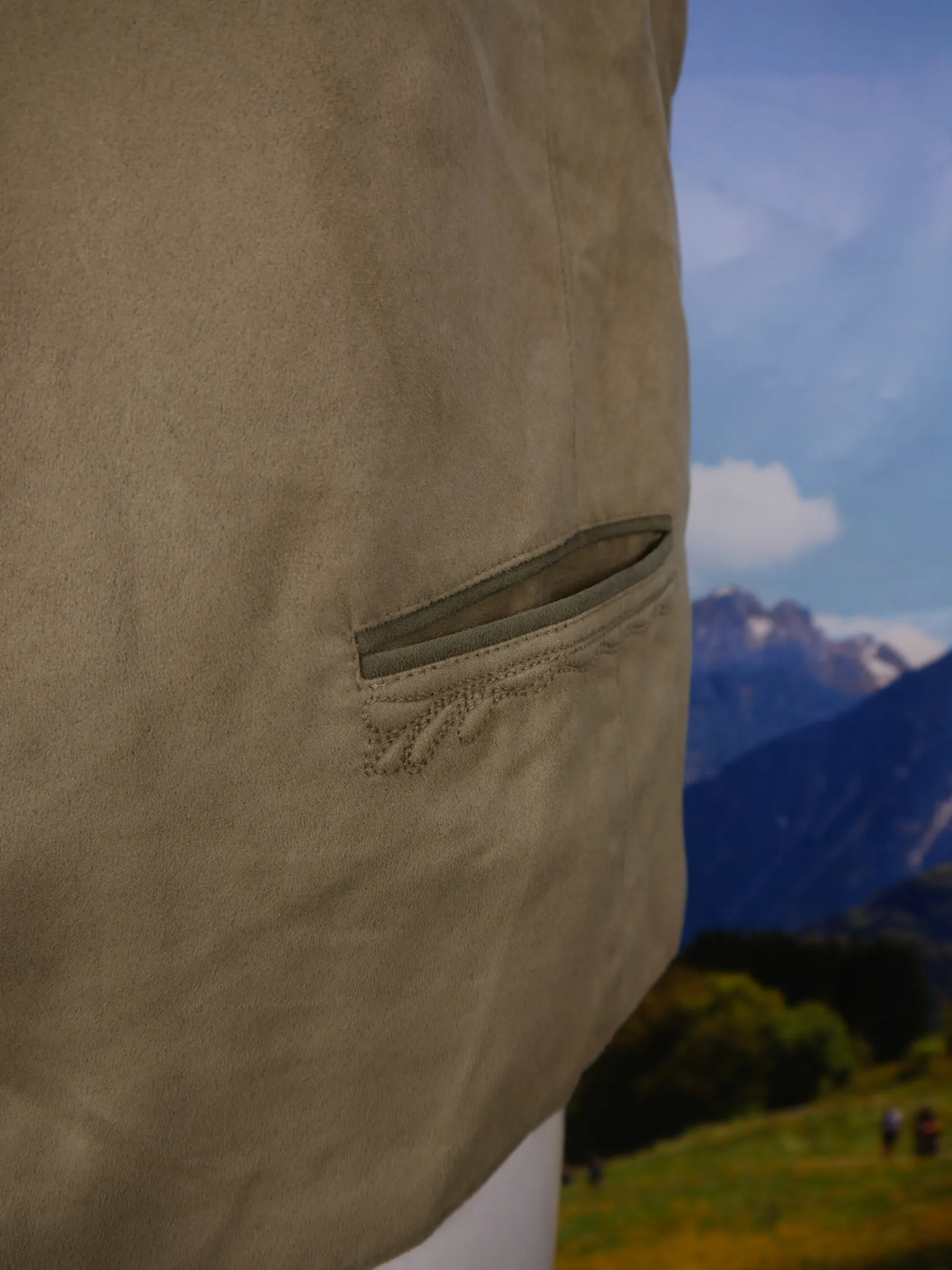 Landhaus C&A Naturally beige mit Stickerei sagenhafte Trachtenweste Weste Gr.56