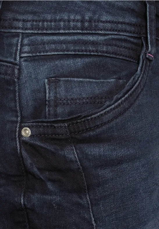 Loose Fit Capri Jeans
