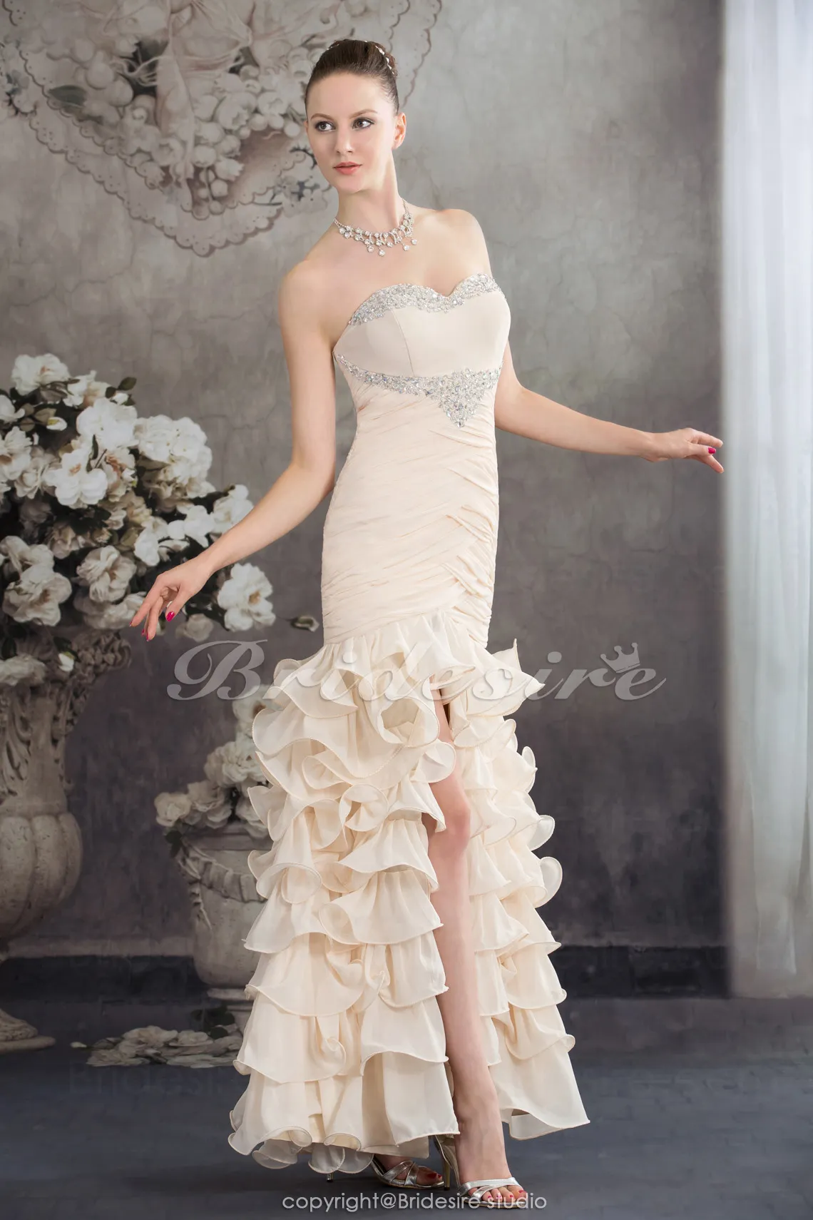 Meerjungfrau-Linie / Mermaid-Stil Herz-Ausschnitt bodenlang ärmellos Chiffon Kleid