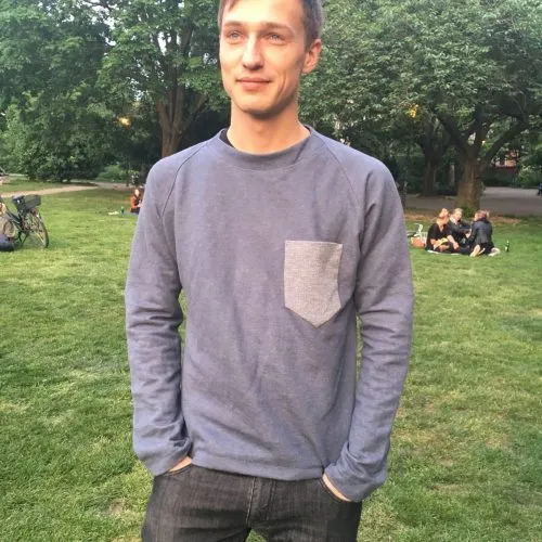 Männerpullover Pullover mit Tasche in Blau – M31016